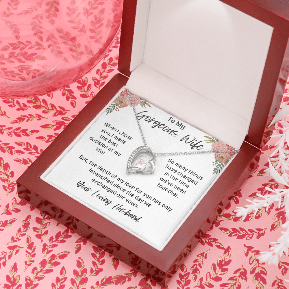 Gorgeous Wife / Forever Love Necklace
