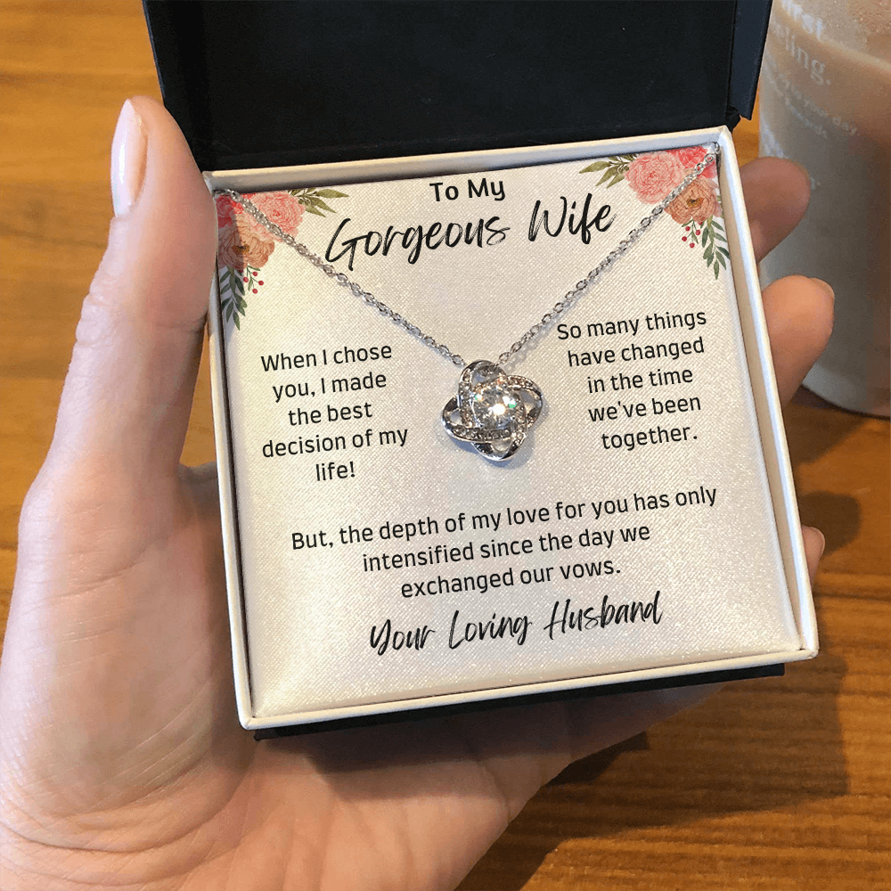 Gorgeous Wife / Love Knot Necklace