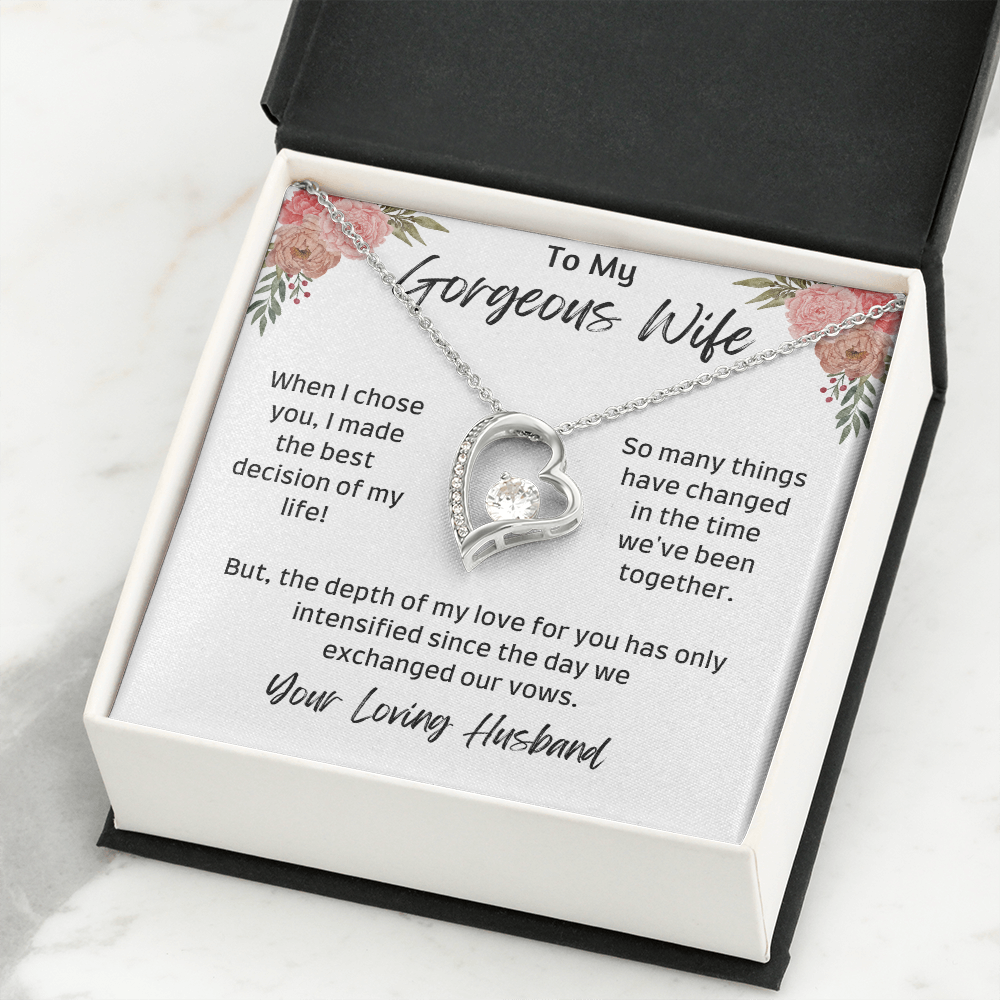 Gorgeous Wife / Forever Love Necklace