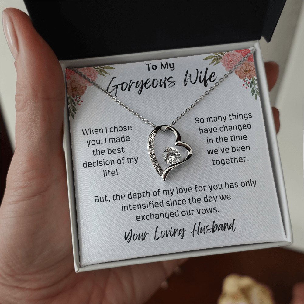 Gorgeous Wife / Forever Love Necklace