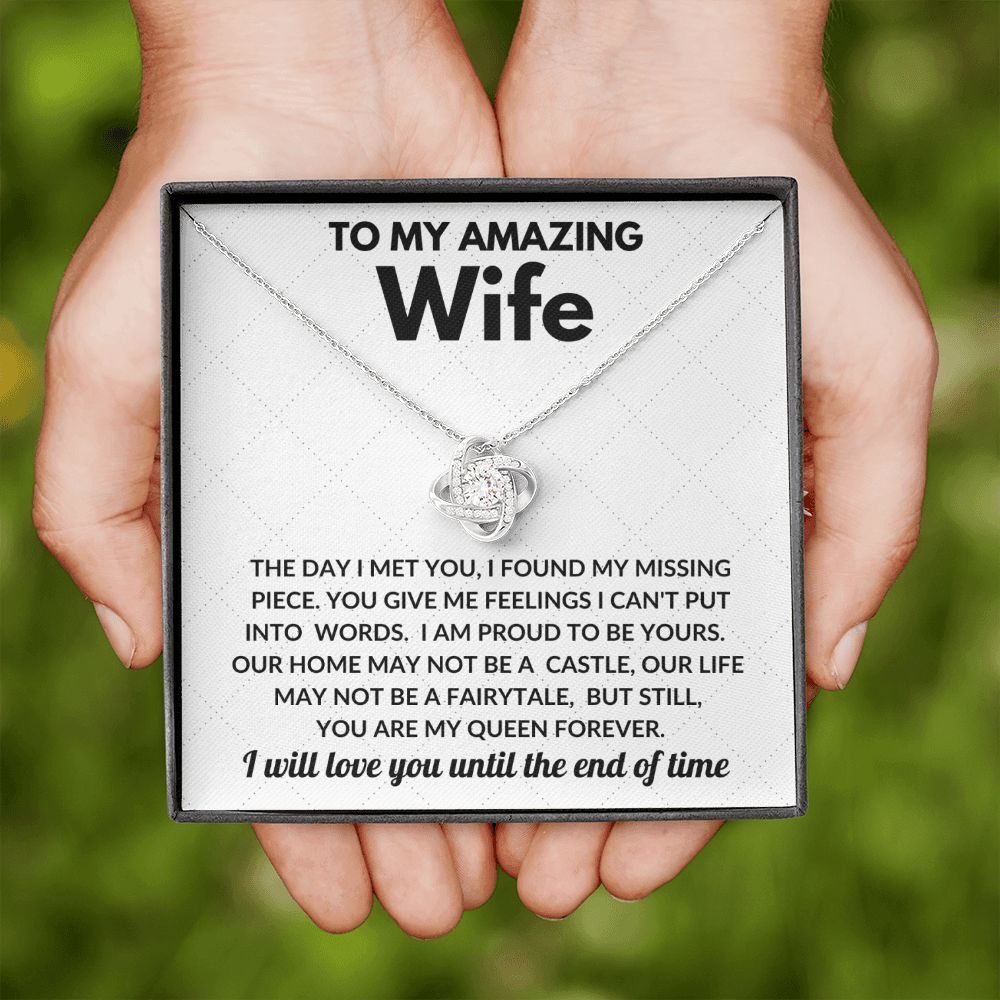 Amazing Wife My Queen Love Knot Necklace