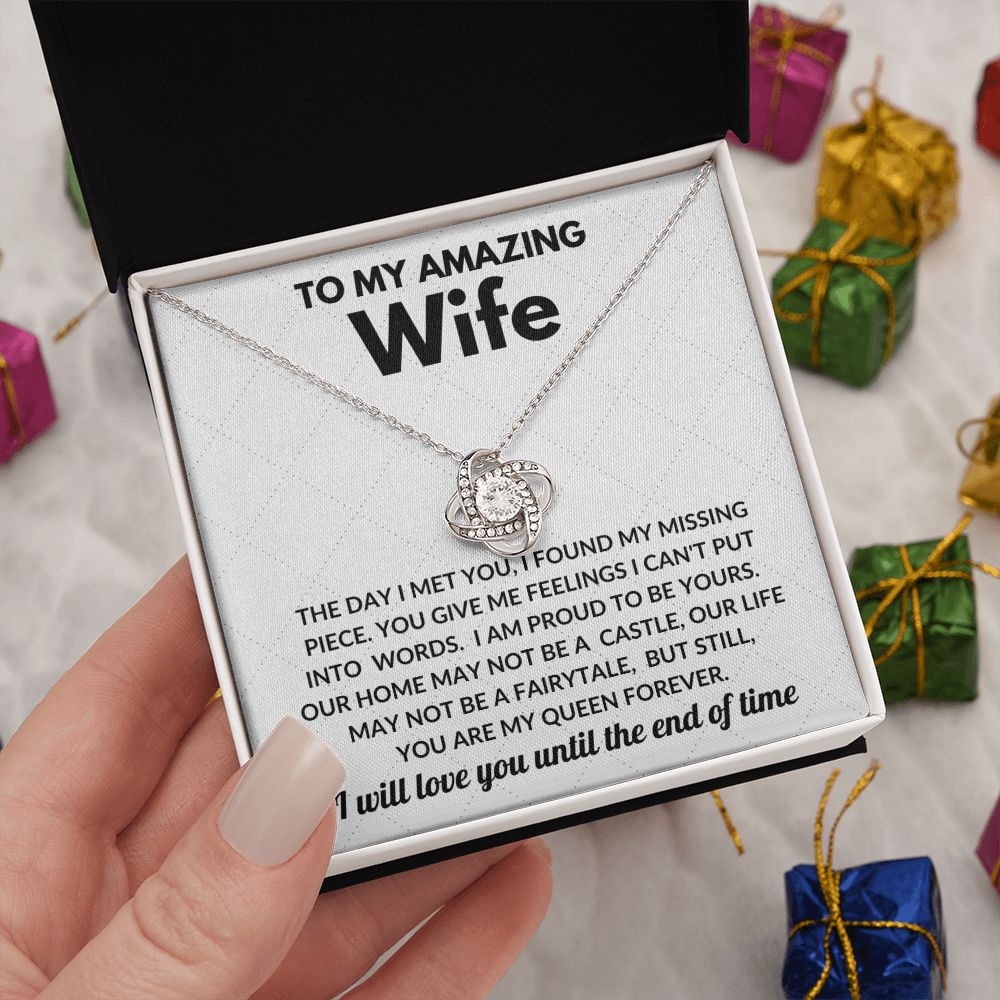 Amazing Wife My Queen Love Knot Necklace